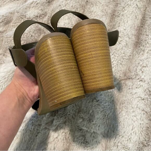 Coconuts by Matisse Talbert Oliver Green Leather Strap Heeled Sandals - Picture 7 of 7